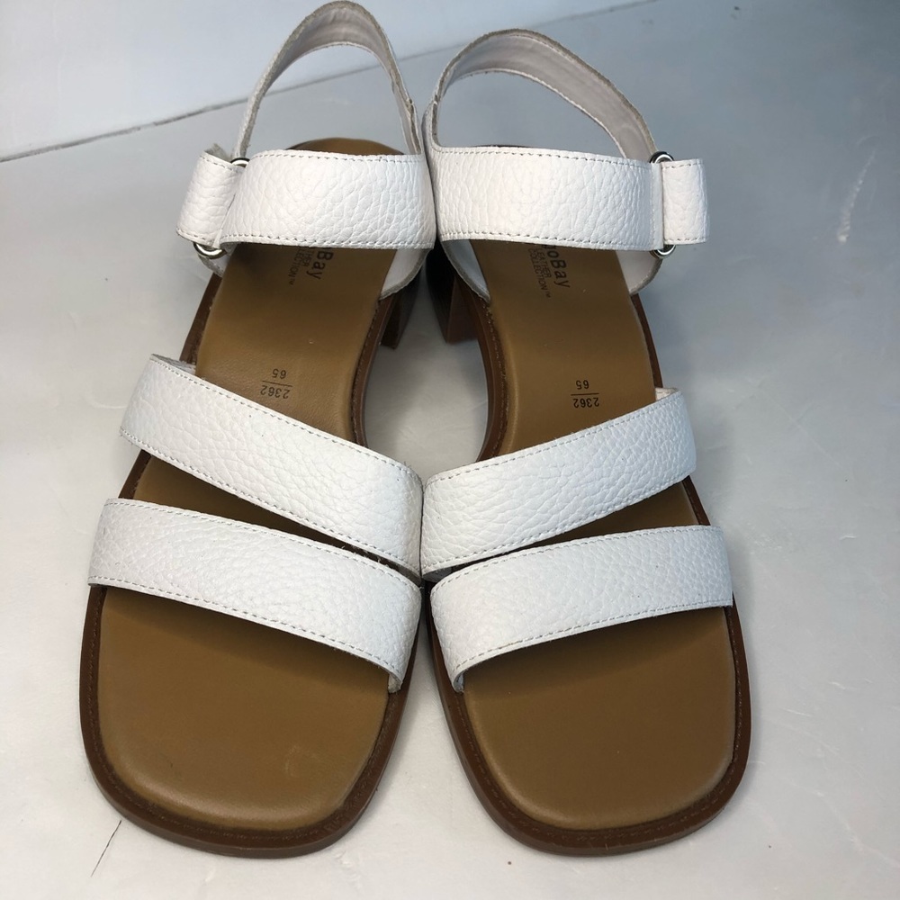 Montego Bay club white strappy sandal Size 7.5